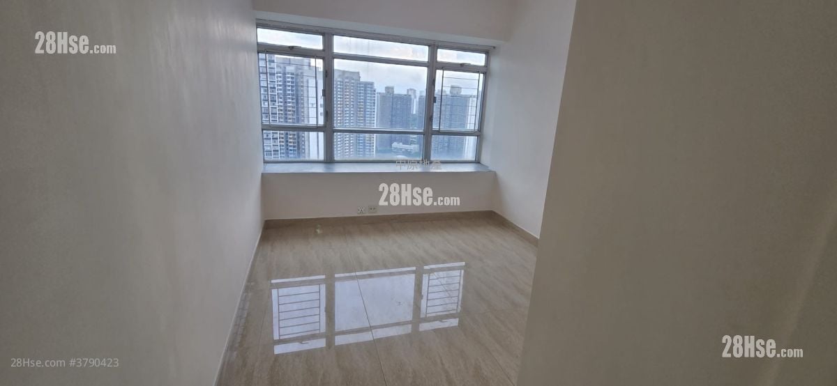 Kingswood Villas Rental 3 Bedrooms , 2 Bathrooms 636 ft²