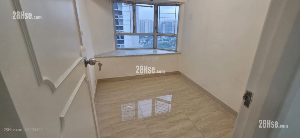 Kingswood Villas Rental 3 Bedrooms , 2 Bathrooms 636 ft²