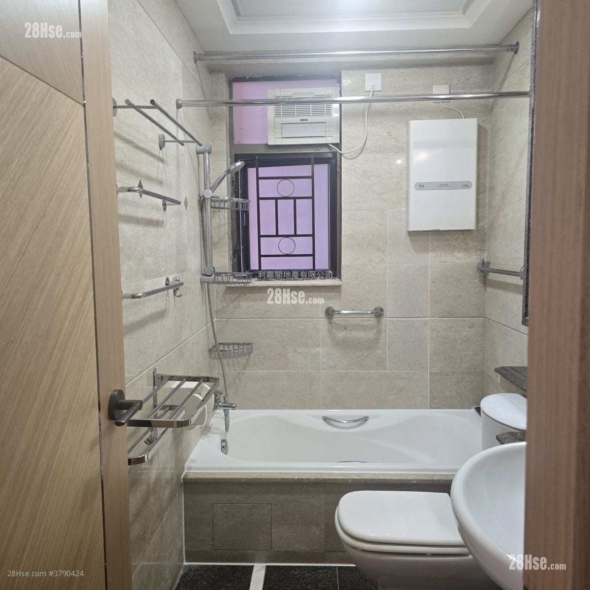 The Belcher's Sell 3 Bedrooms , 2 Bathrooms 898 ft²