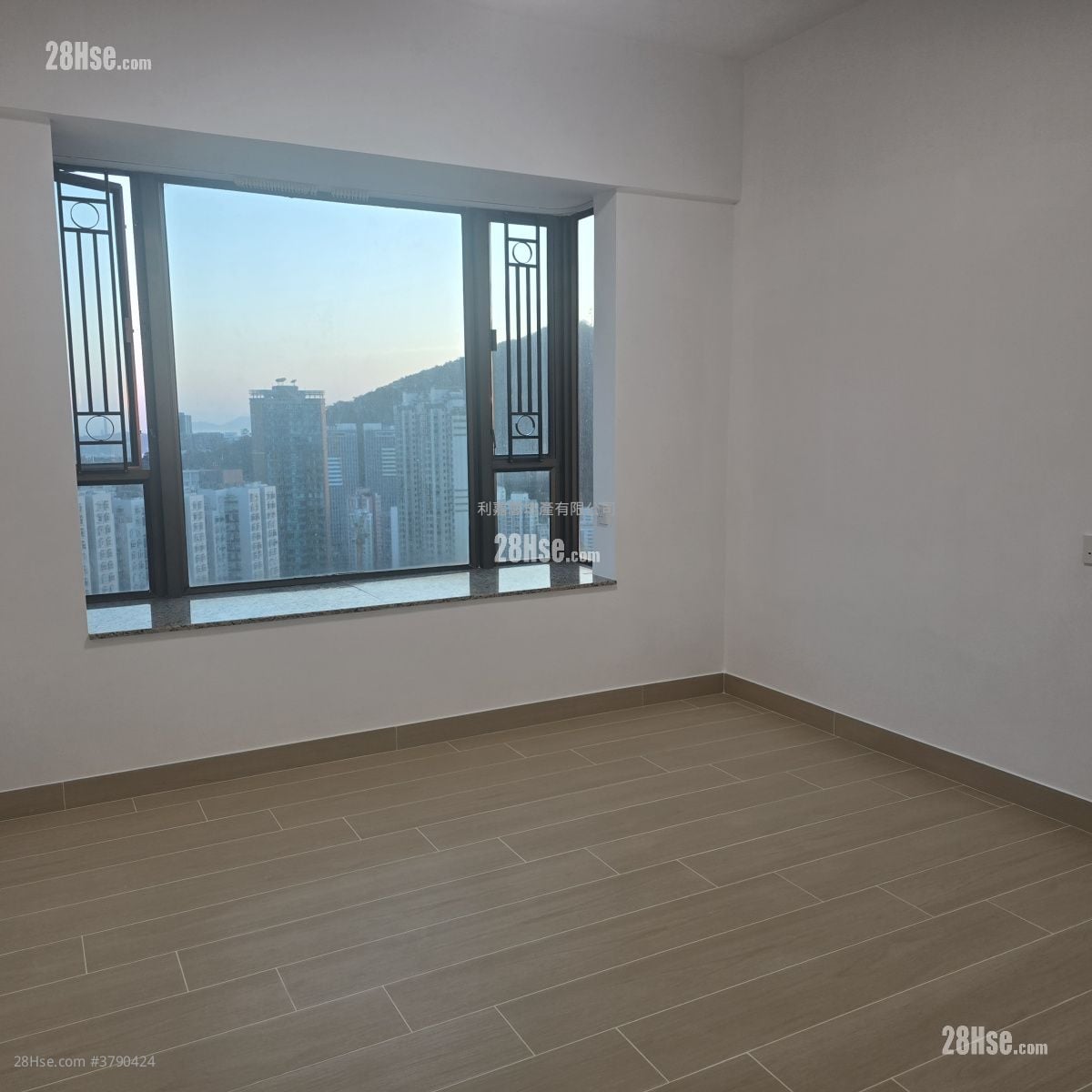 The Belcher's Sell 3 Bedrooms , 2 Bathrooms 898 ft²