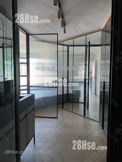 御龙居 售盘 4 房 1,616 平方尺