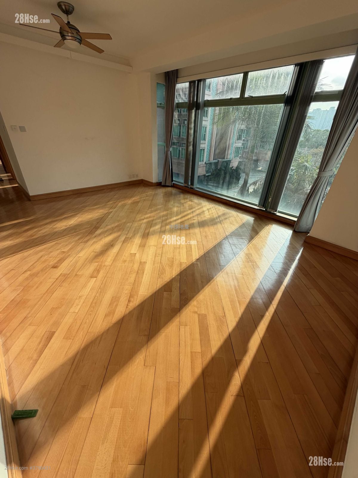 Botania Villa Sell 3 Bedrooms 819 ft²