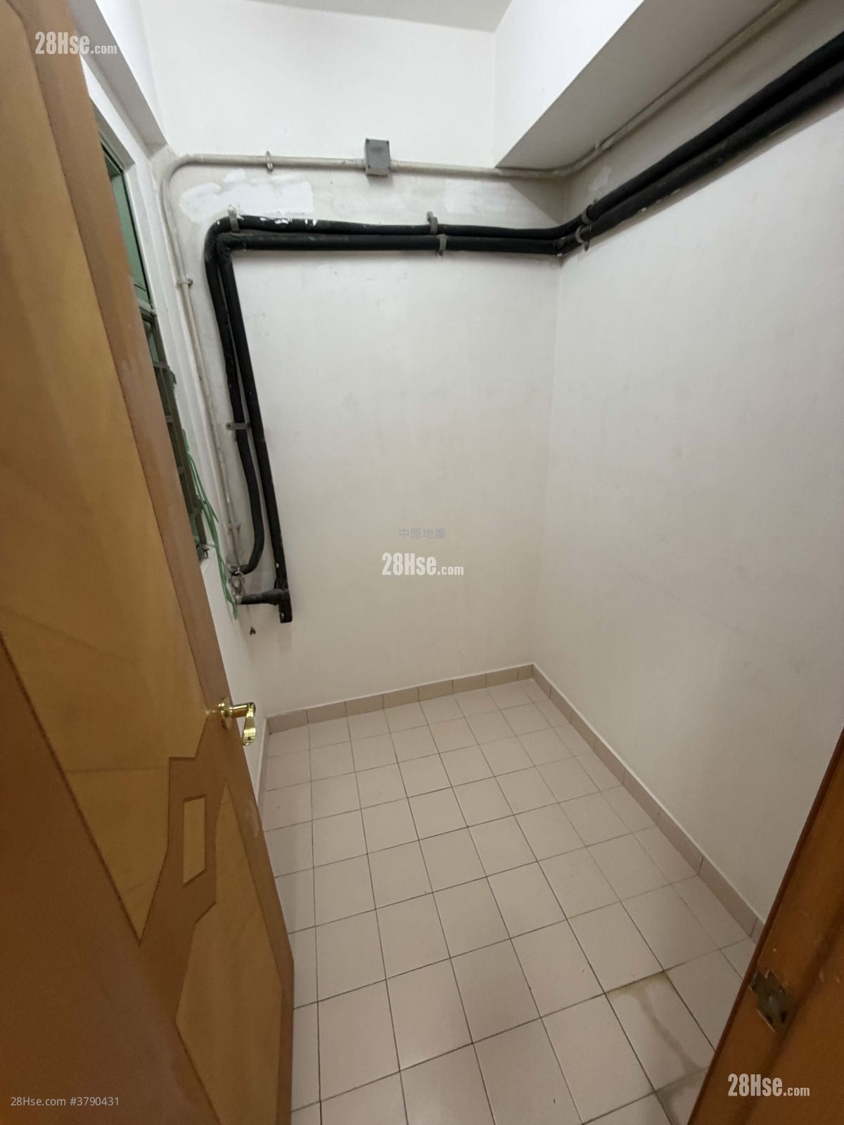 Botania Villa Sell 3 Bedrooms 819 ft²