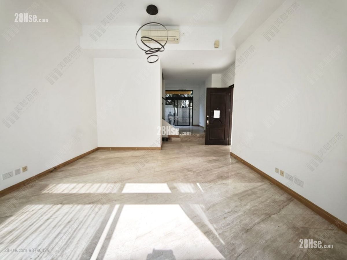 珀爵 售盘 4 房 , 3 浴室 1,992 平方尺