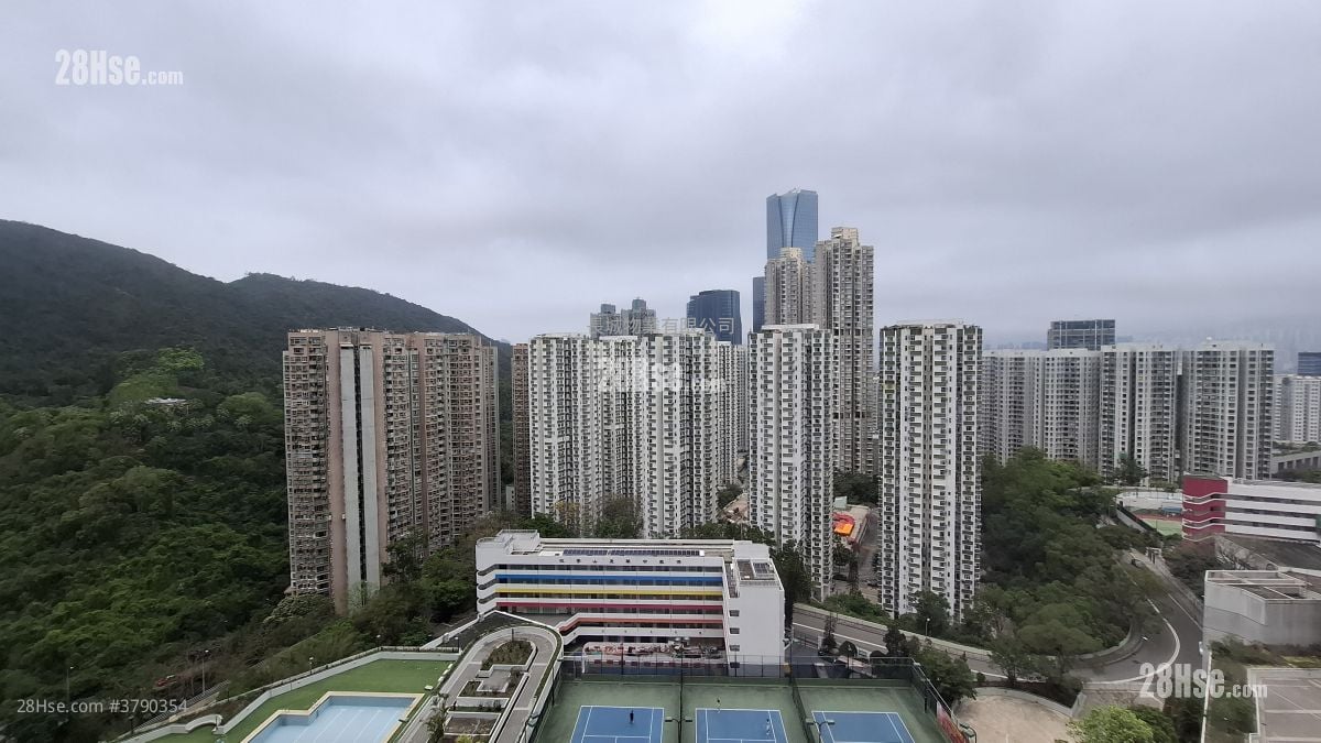 康怡花园 售盘 3 房 , 1 浴室 594 平方尺