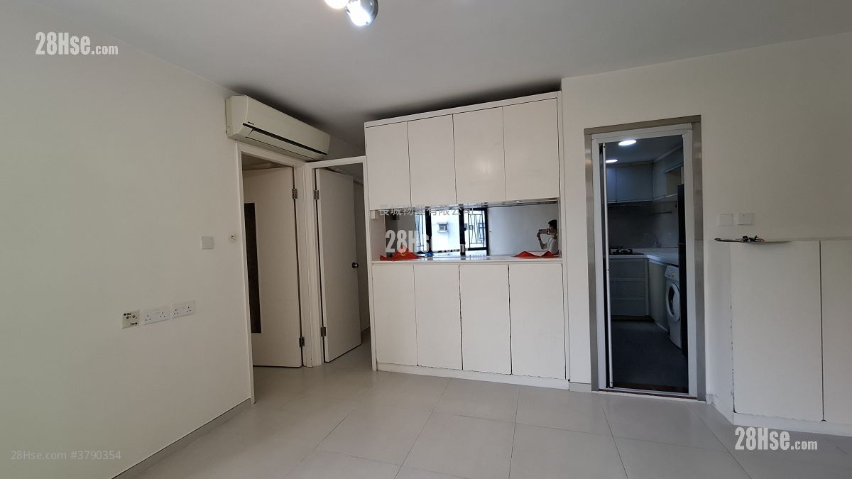 康怡花园 售盘 3 房 , 1 浴室 594 平方尺