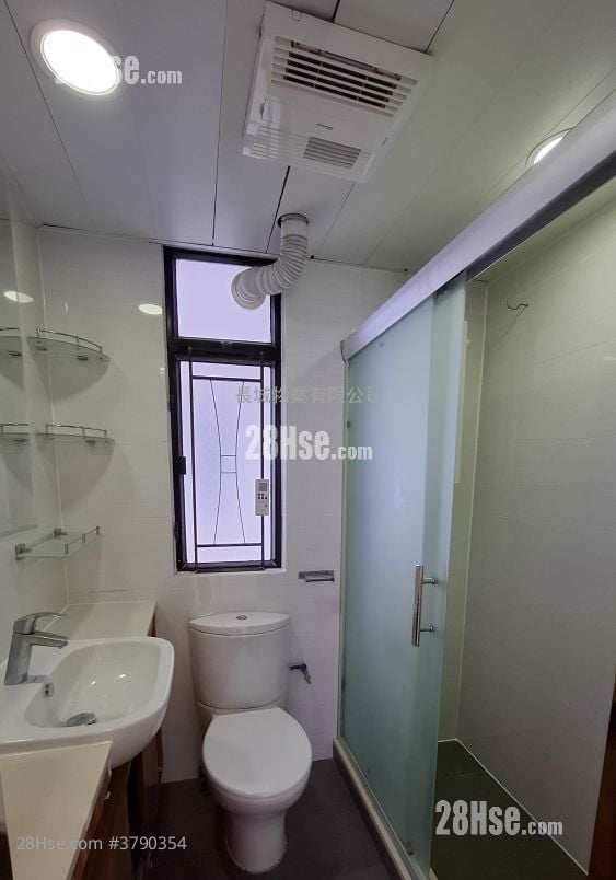 康怡花园 售盘 3 房 , 1 浴室 594 平方尺