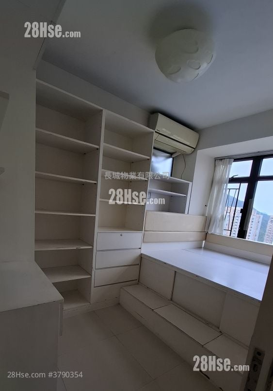 康怡花园 售盘 3 房 , 1 浴室 594 平方尺