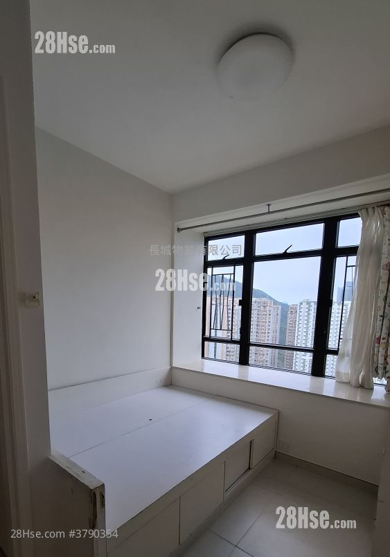 康怡花园 售盘 3 房 , 1 浴室 594 平方尺