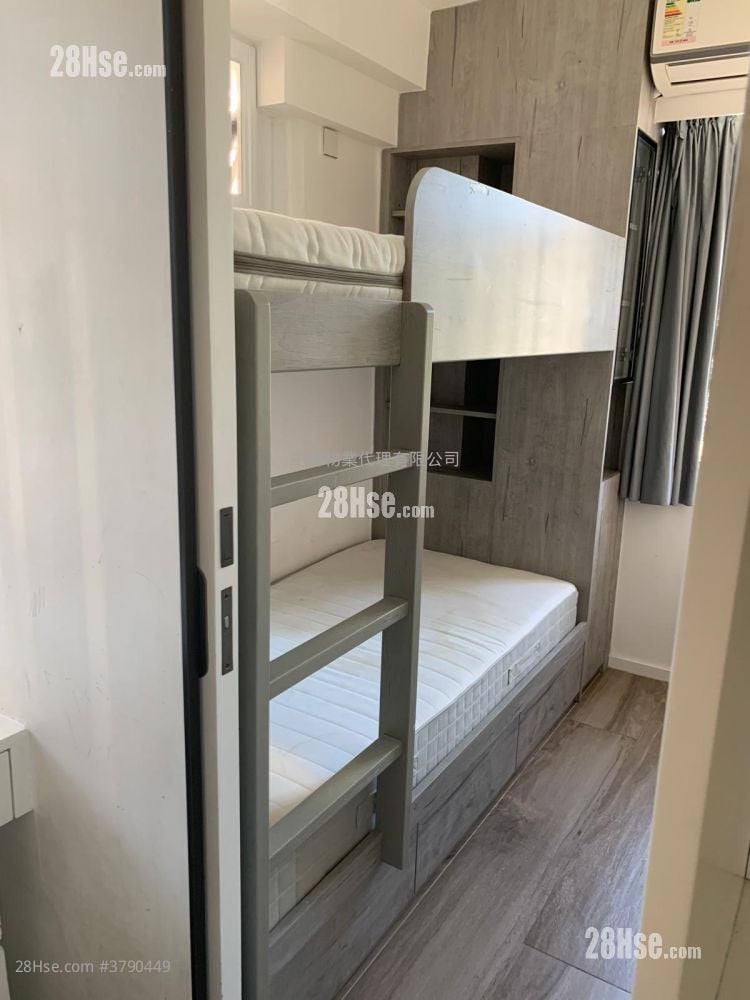 Carado Garden Sell 3 Bedrooms , 1 Bathroom 591 ft²