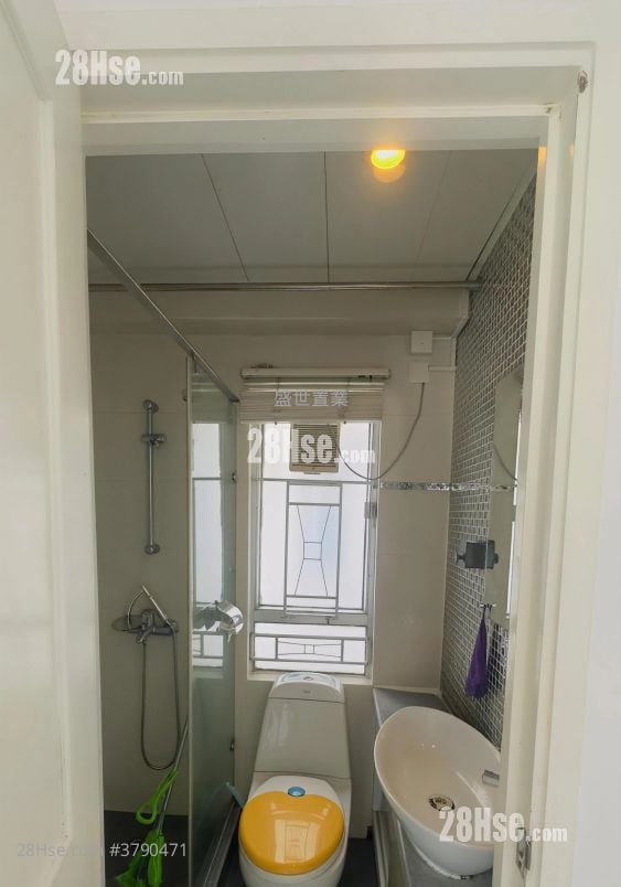 Lucky Plaza Sell 2 Bedrooms 326 ft²