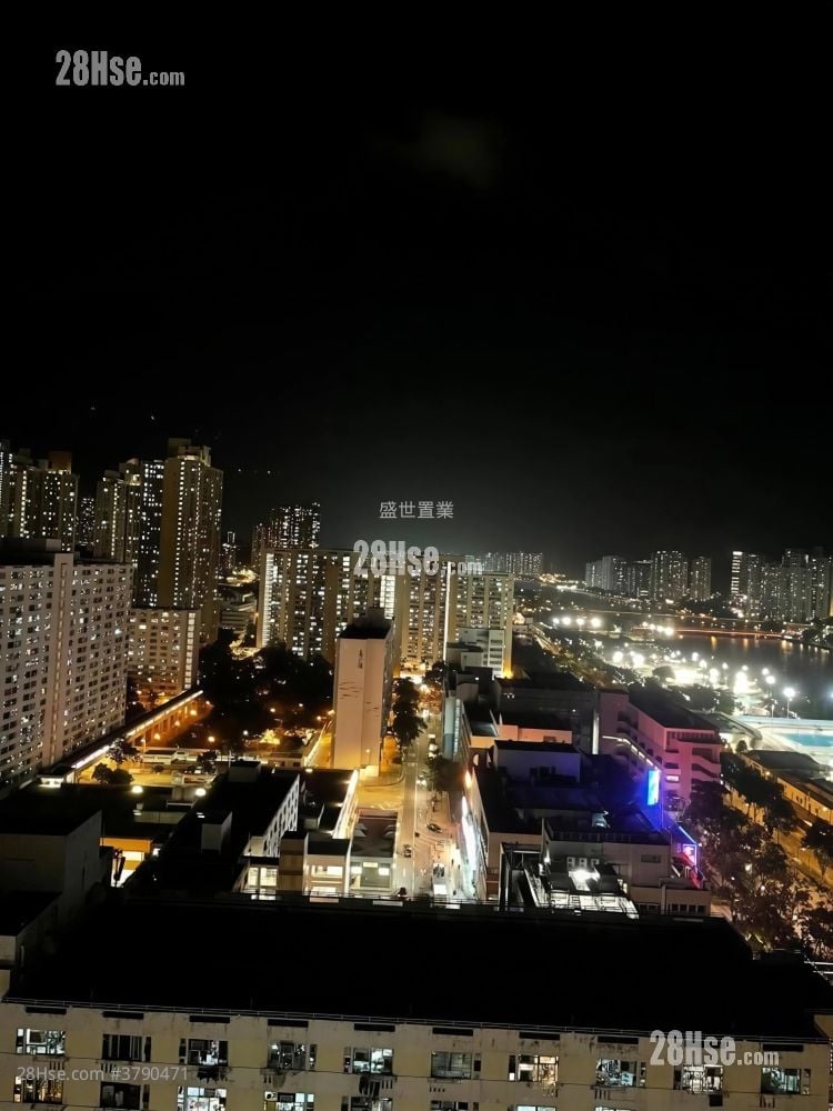 Lucky Plaza Sell 2 Bedrooms 326 ft²