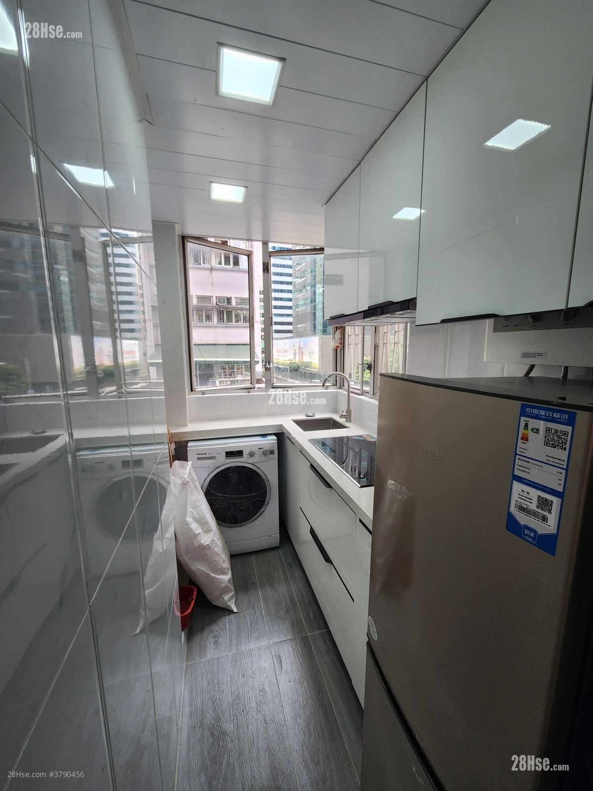 怡康大厦 租盘 2 房 , 1 浴室 302 平方尺