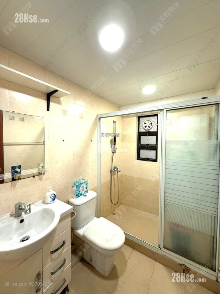 冠峰园 售盘 3 房 720 平方尺