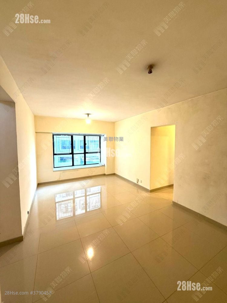 冠峰园 售盘 3 房 720 平方尺