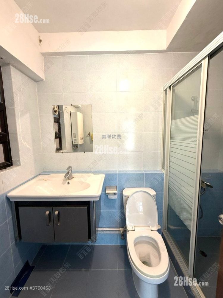 冠峰园 售盘 3 房 720 平方尺