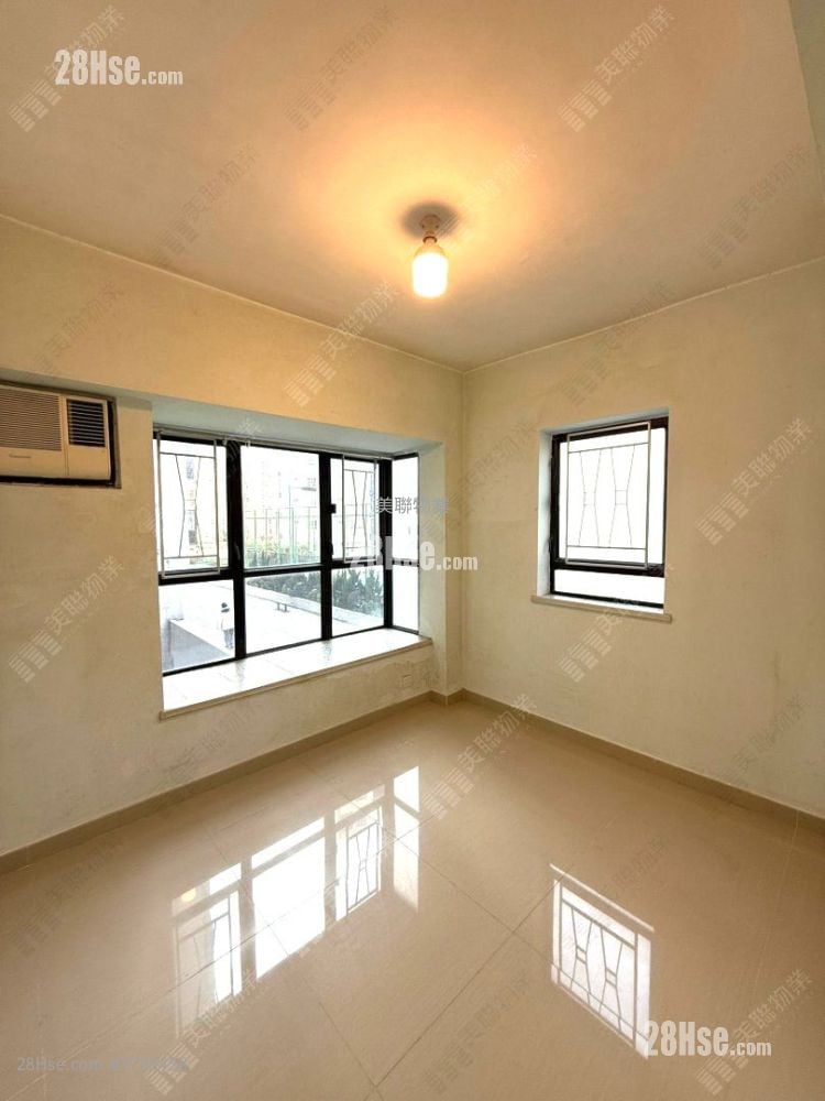 冠峰园 售盘 3 房 720 平方尺