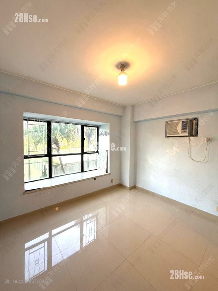 冠峰园 售盘 3 房 720 平方尺