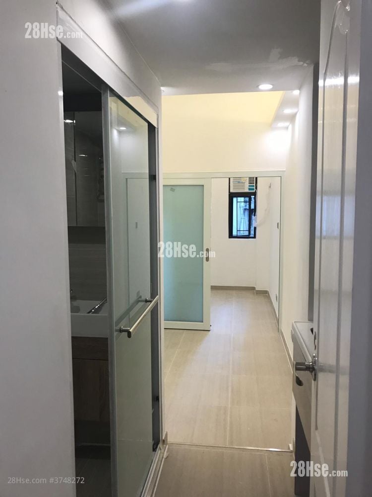 Rialto Mansion Rental 1 Bedroom , 1 Bathroom 150 ft²