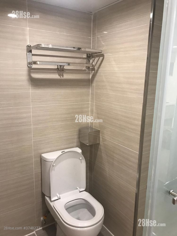 Rialto Mansion Rental 1 Bedroom , 1 Bathroom 150 ft²