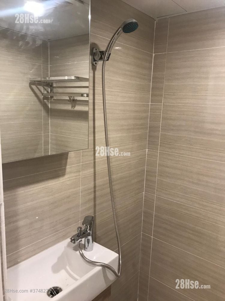 Rialto Mansion Rental 1 Bedroom , 1 Bathroom 150 ft²