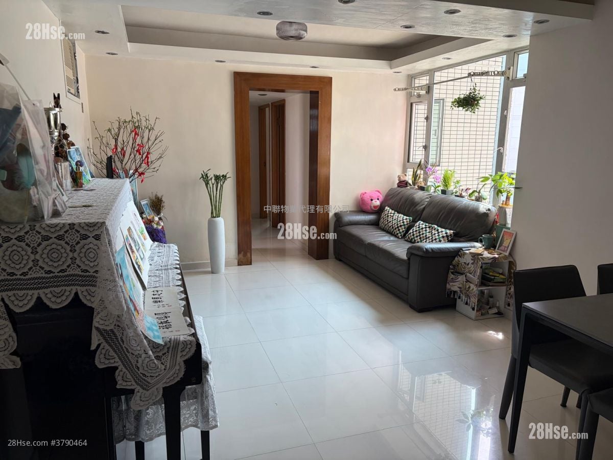 云叠花园 售盘 3 房 , 1 浴室 593 平方尺