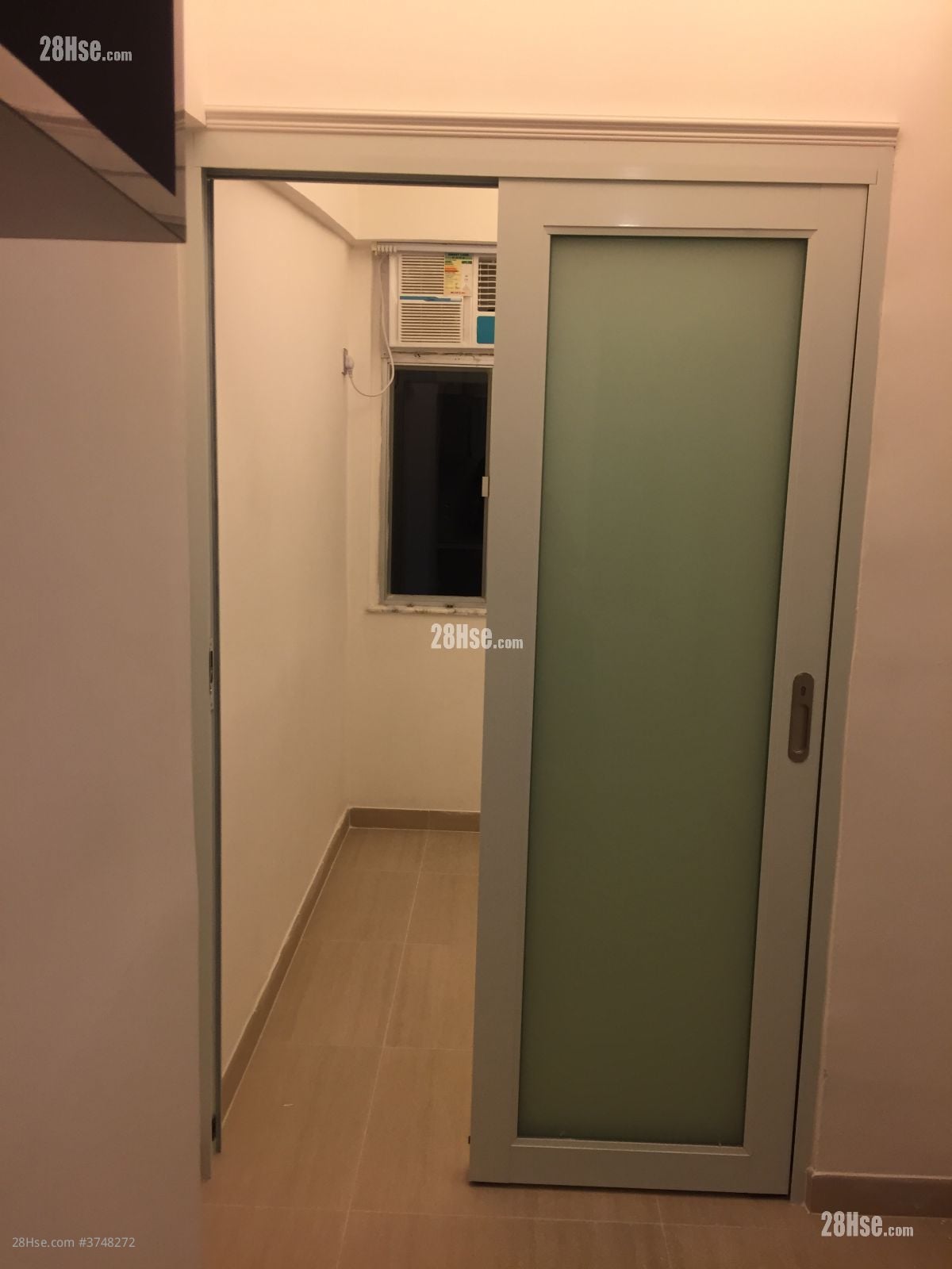 Rialto Mansion Rental 1 Bedroom , 1 Bathroom 150 ft²