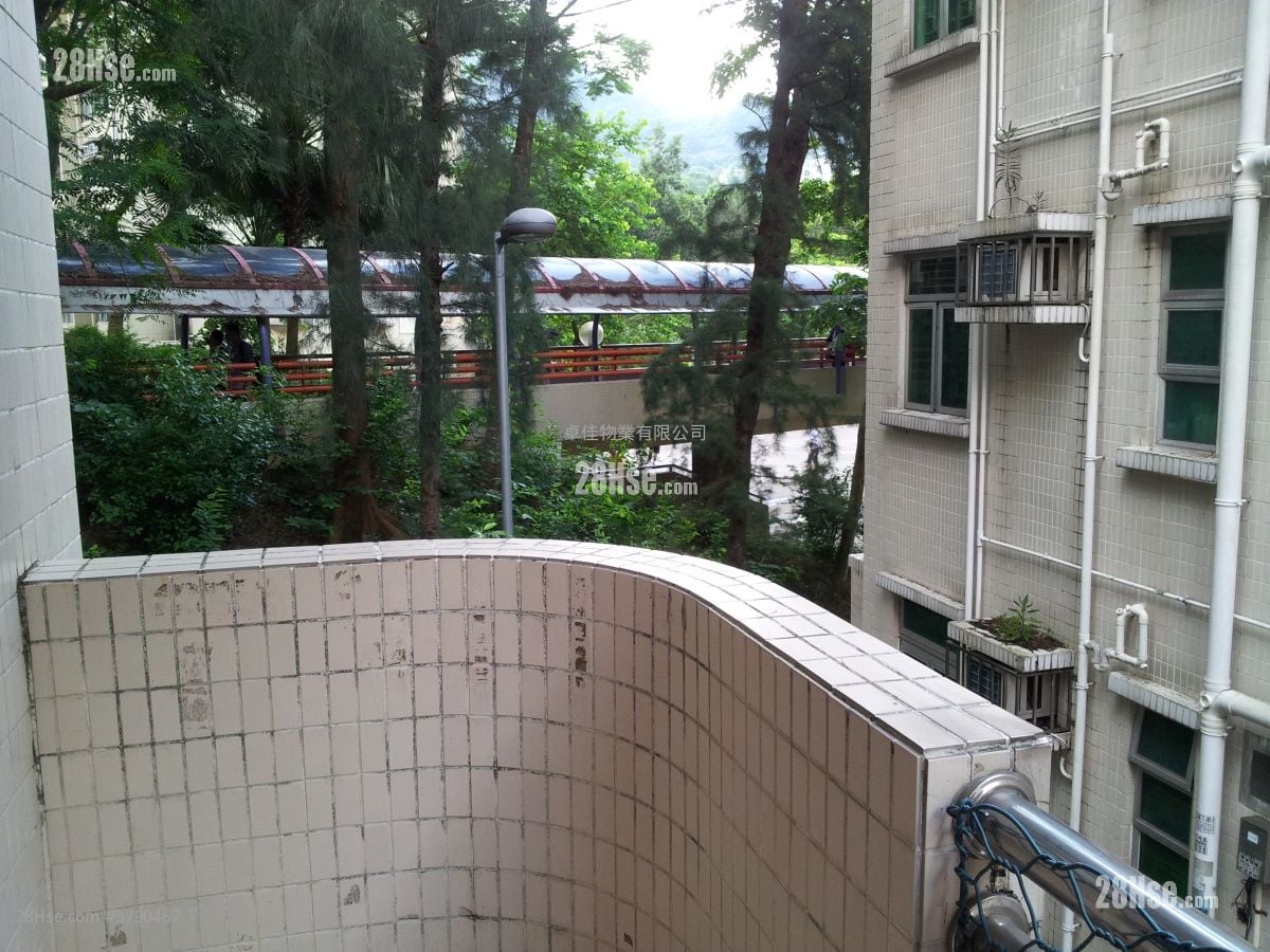 村屋 租盘 3 房 , 2 浴室 630 平方尺