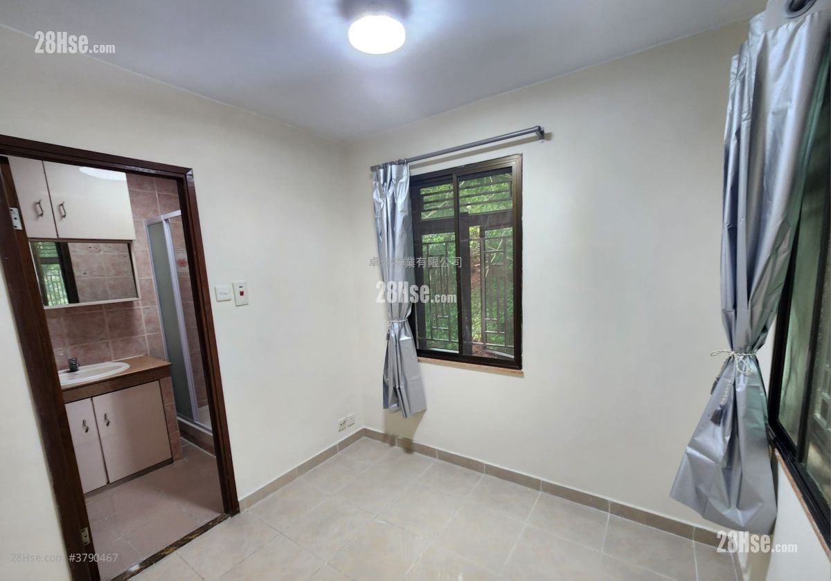 村屋 租盘 3 房 , 2 浴室 630 平方尺