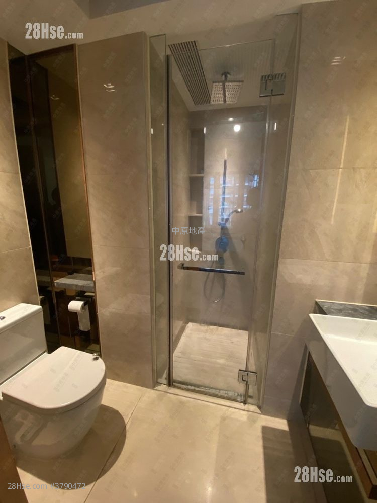 Century Link Sell 1 Bedroom 379 ft²