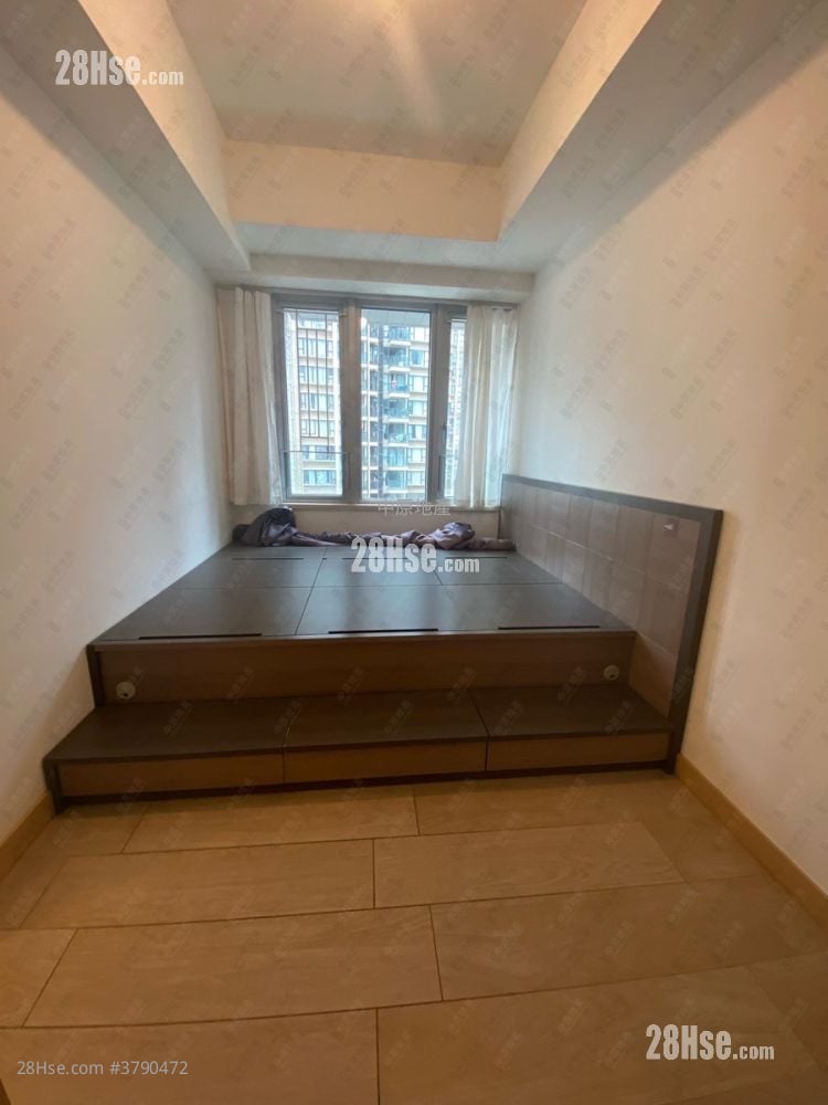 Century Link Sell 1 Bedroom 379 ft²