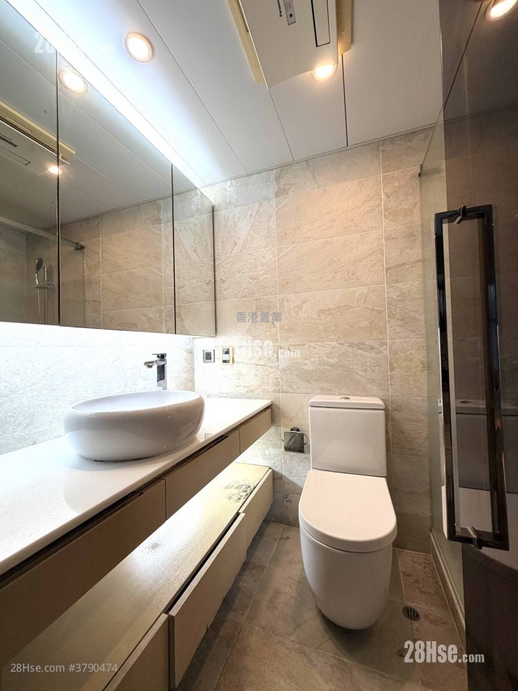 柏景湾 售盘 3 房 , 2 浴室 695 平方尺