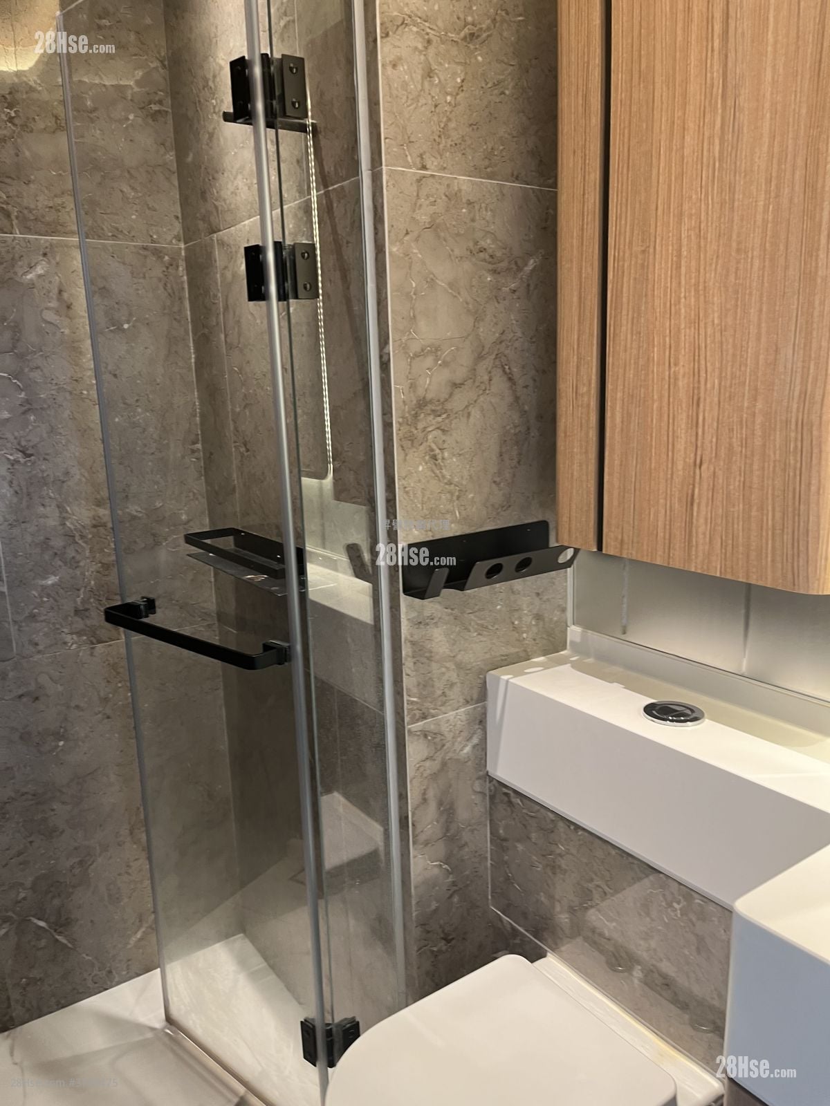 启岸 租盘 1 房 , 1 浴室 268 平方尺