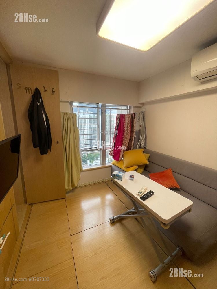 Lai Tsui Court Sell 3 Bedrooms , 1 Bathroom 388 ft²