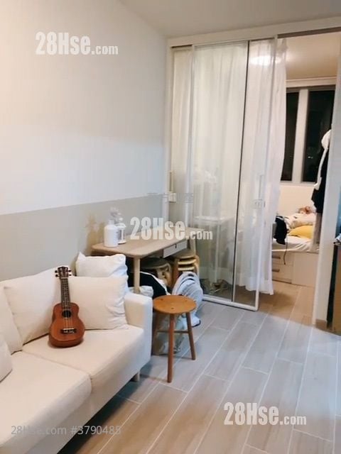 Yuk Wo Court Sell 2 Bedrooms , 1 Bathroom 295 ft²