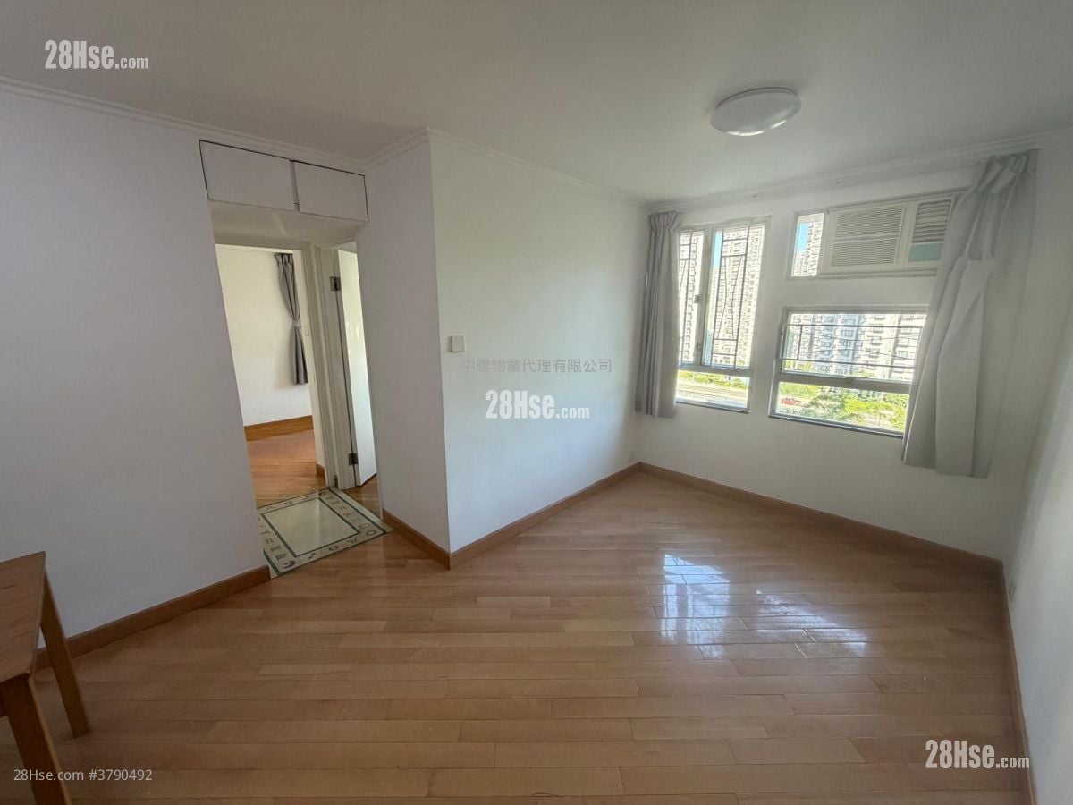 King Tin Court Sell 2 Bedrooms , 1 Bathroom 431 ft²