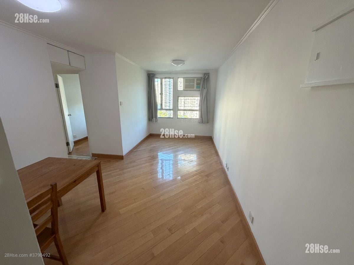 King Tin Court Sell 2 Bedrooms , 1 Bathroom 431 ft²