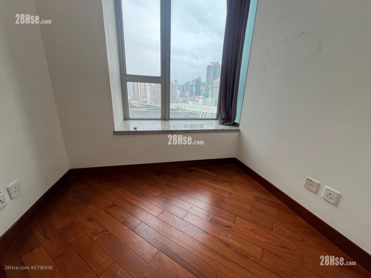 The Coronation Sell 2 Bedrooms , 1 Bathroom 513 ft²