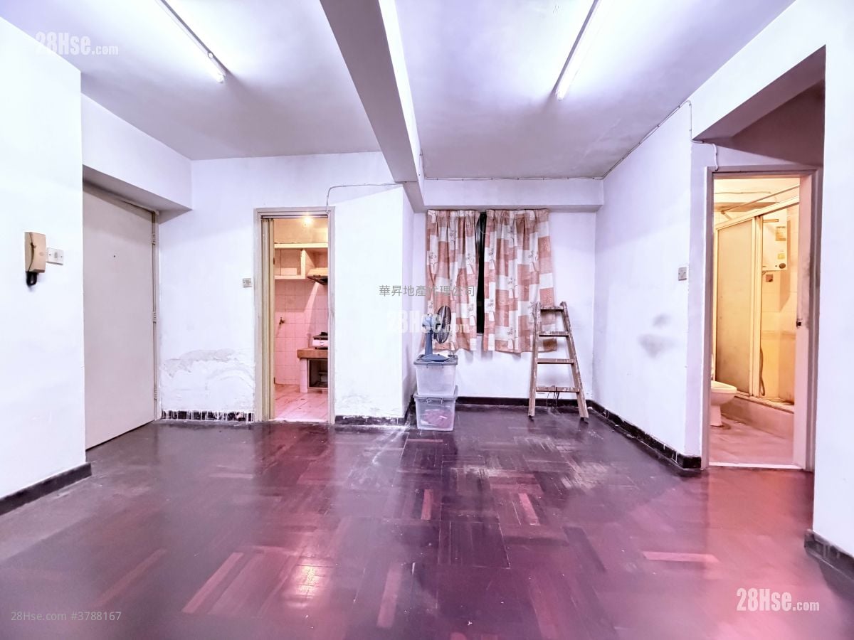 Tone King Building Sell 2 Bedrooms , 1 Bathroom 436 ft²