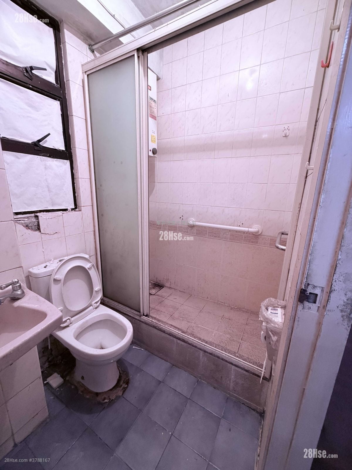 Tone King Building Sell 2 Bedrooms , 1 Bathroom 436 ft²