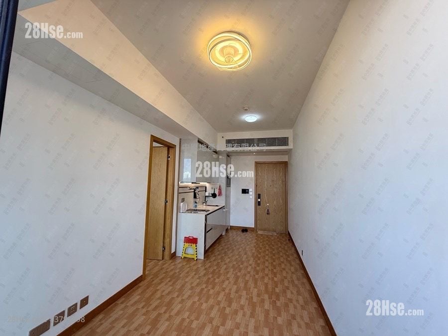 128 Waterloo Sell 1 Bedroom 342 ft²