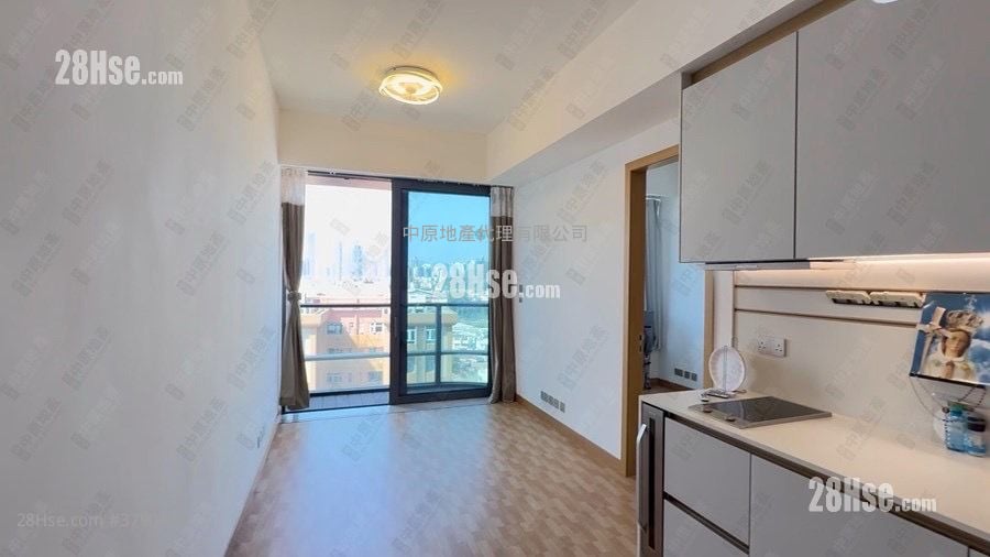 128 Waterloo Sell 1 Bedroom 342 ft²