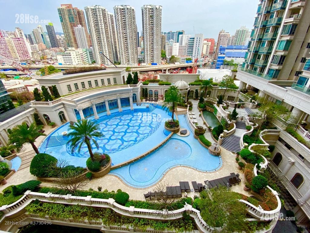 The Coronation Sell 2 Bedrooms , 1 Bathroom 513 ft²