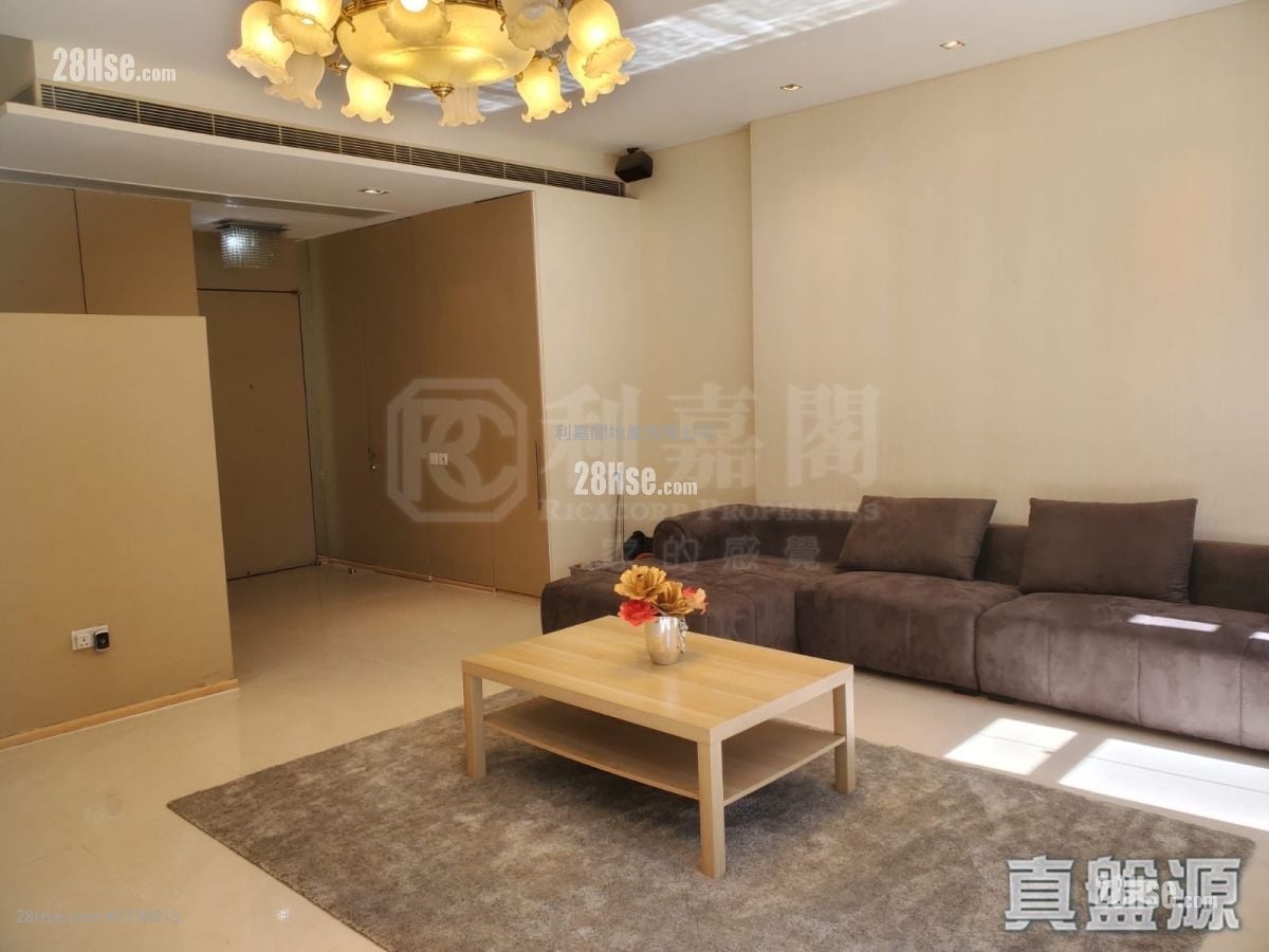 King's Park Hill Sell 4 Bedrooms 2,333 ft²