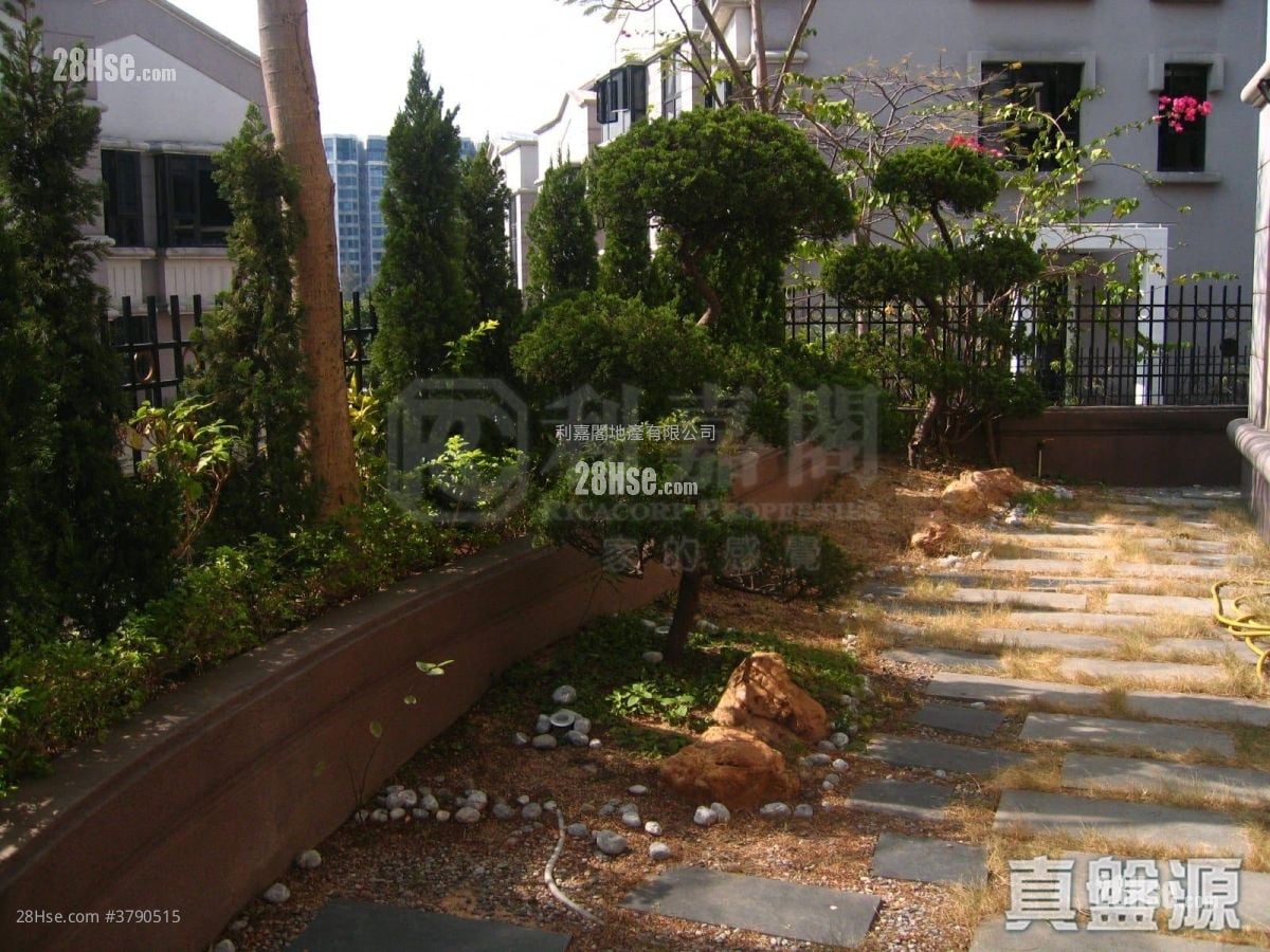 King's Park Hill Sell 4 Bedrooms 2,333 ft²