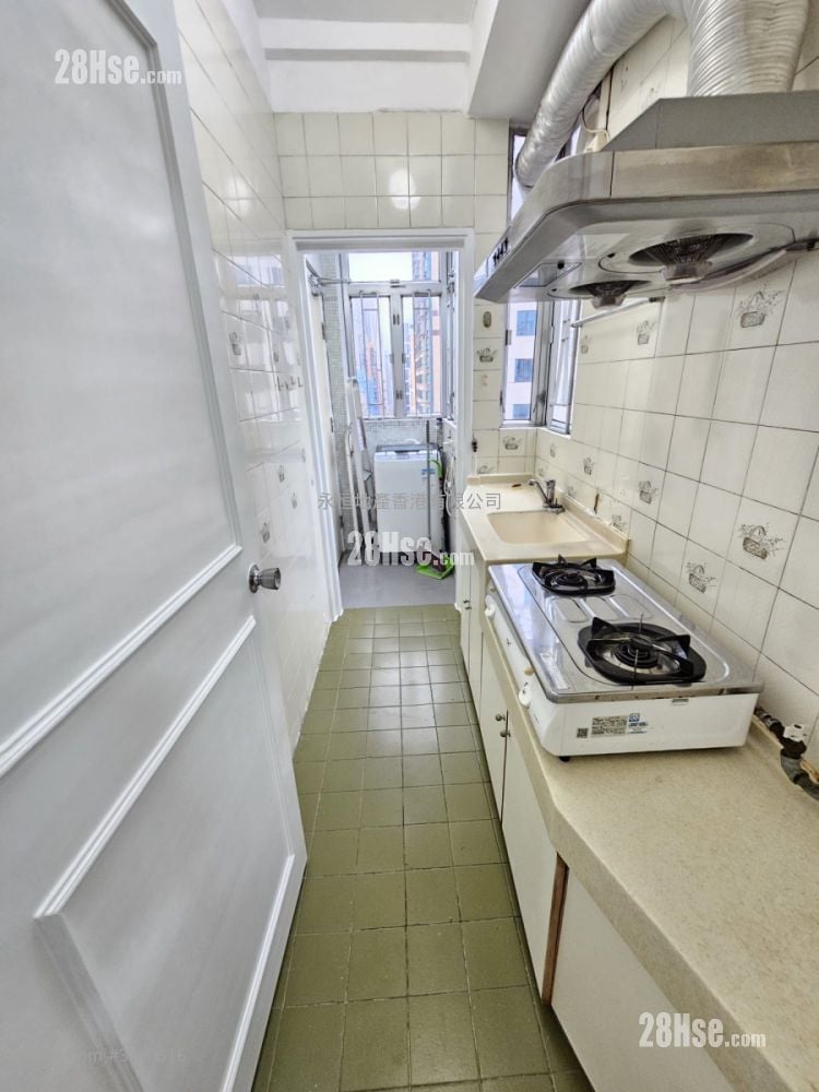 Hung Yat Building Sell 2 Bedrooms , 1 Bathroom 342 ft²
