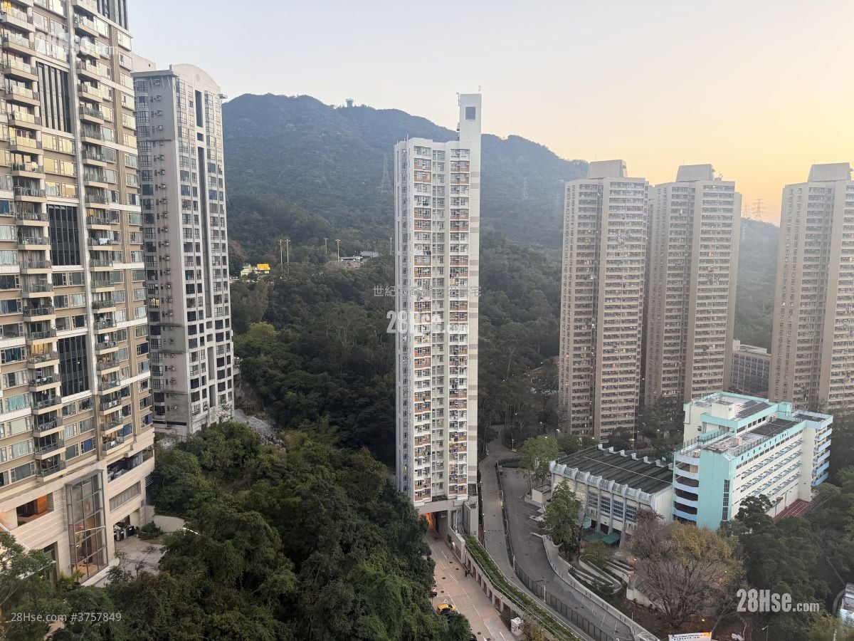 聚龙居 售盘 3 房 , 2 浴室 1,241 平方尺