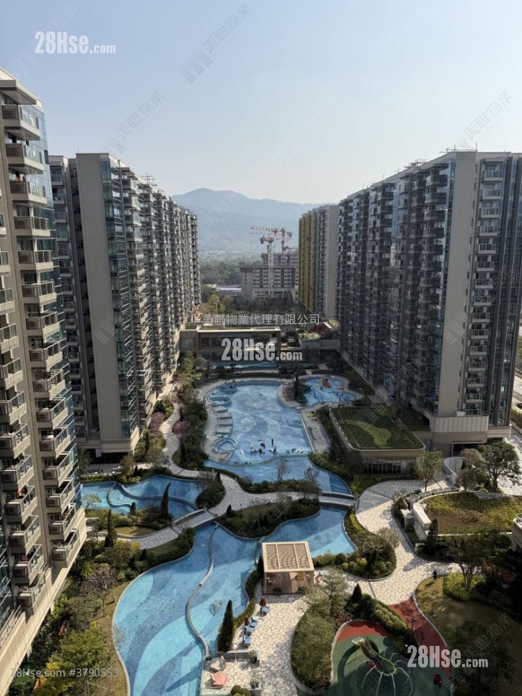 Grand Mayfair  Rental 773 ft²