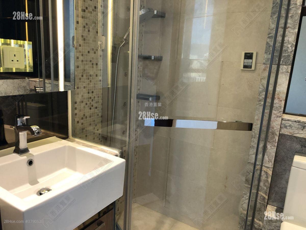 Park Summit Sell Studio , 1 Bathroom 274 ft²