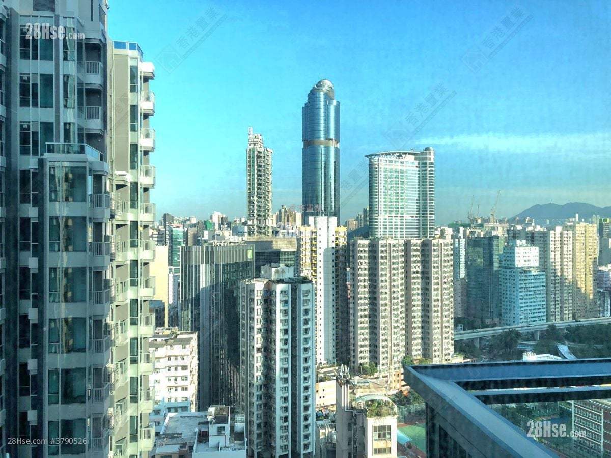 Park Summit Sell Studio , 1 Bathroom 274 ft²